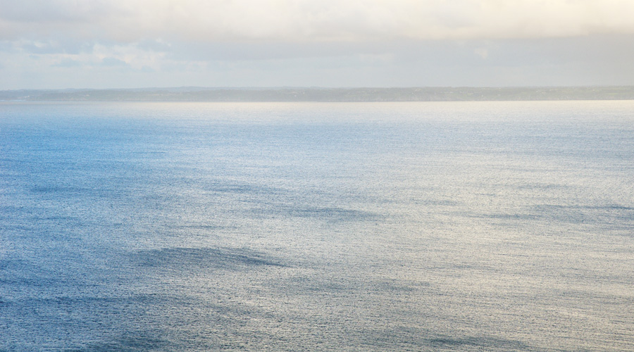 Beau livre photo Bretagne : baie de Douarnenez depuis le cap de la Chèvre