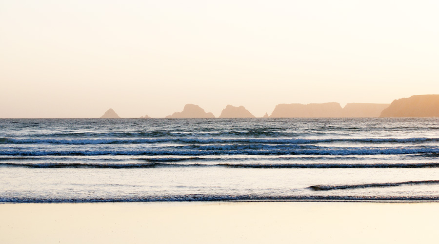 Photo Bretagne : les Tas de Pois vus de la plage de Goulien